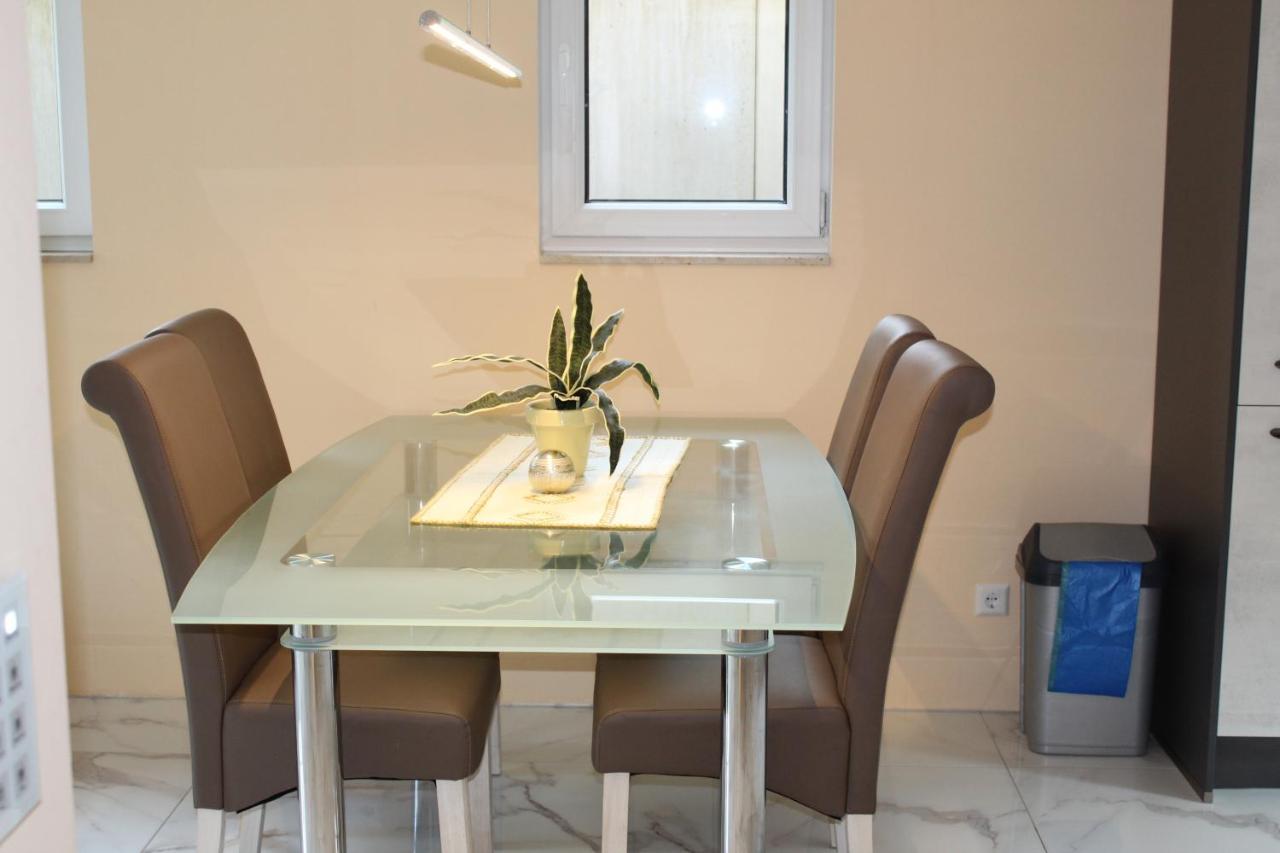 Ferienwohnung Bei Heidelberg Mauer Luaran gambar