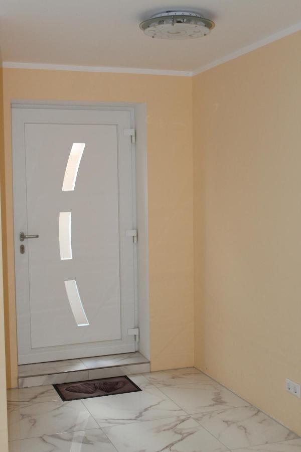 Ferienwohnung Bei Heidelberg Mauer Luaran gambar